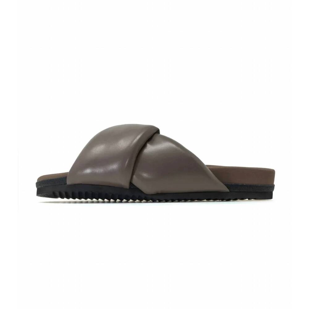 NEW ROAM women's foldy puffy sandals in taupe